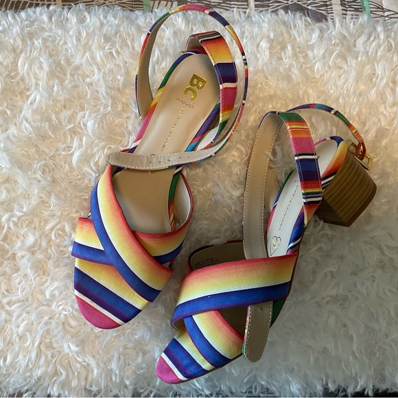 🎉6xHP - Walking on Sunshine🎉 Born in California Rainbow Sandals 6.5M - Picture 4 of 7